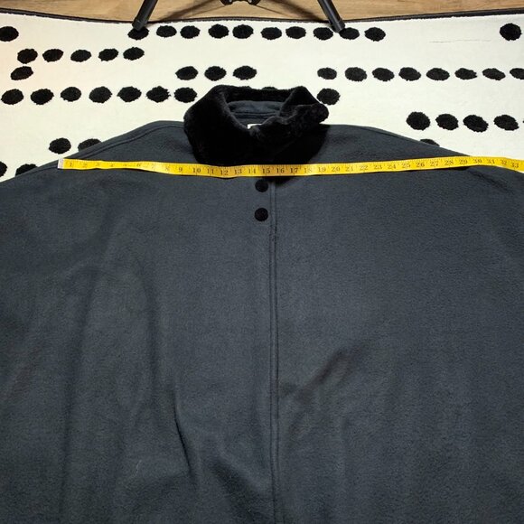 Vintage Lord & Taylor Black Fleece Cloak Cape Faux Fur Collar Velvet Buttons - Picture 16 of 16